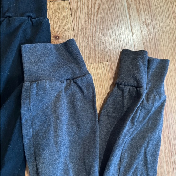 Bundle of 2 Champion cotton joggers, grey and black, size S. - Picture 7 of 8